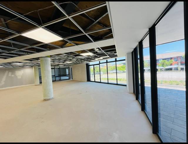 430M² OFFICE TO LET IN VORNA VALLEY